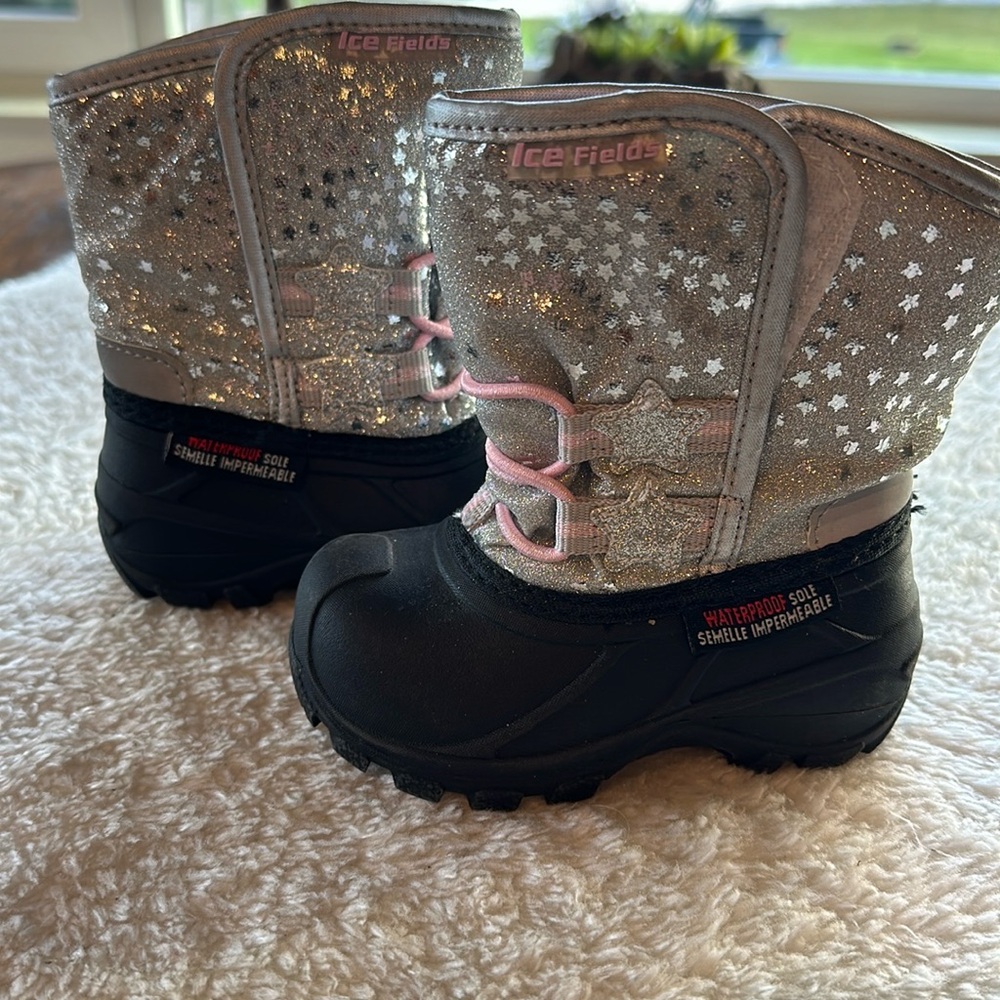 Girls ice field boots